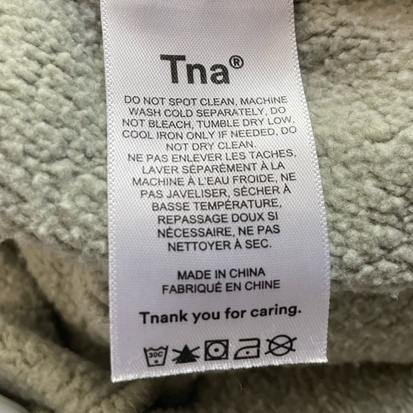 COZY FLEECE PERFECT HI-RISE 2" SWEATSHORT SIZE: M - Picture 3 of 7